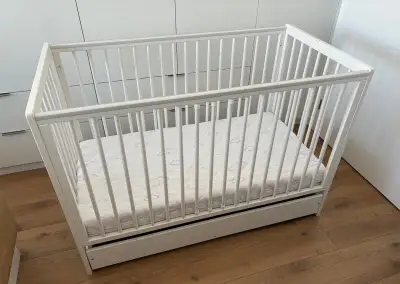 Detská postieľka Klups Timi 120x60 s matracom Träumeland