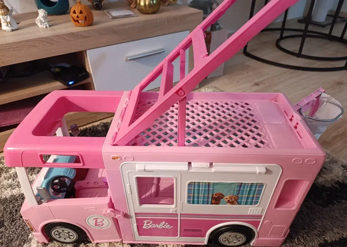 Barbie karavan