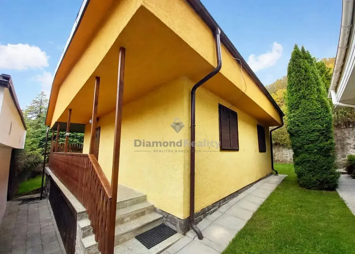 Útulná murovaná chata na Domaši s veľkou terasou