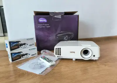 Projektor BenQ MH530 full HD 120 Mhz 3D + 2x3Dokuliare