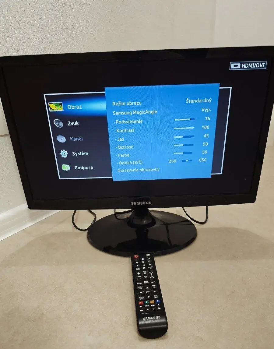 LED Samsung monitor 22" T22B300EW s reprákmi+ovládač