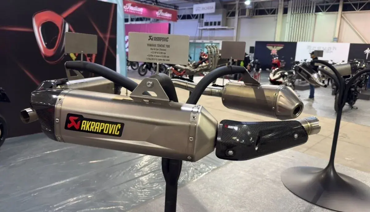 Nový Akrapovič Slip-On Line (Titán) Yamaha Ténéré 700 s ECE
