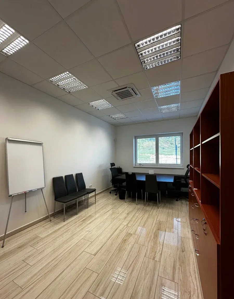 Kancelárie v obci Žirany na prenájom