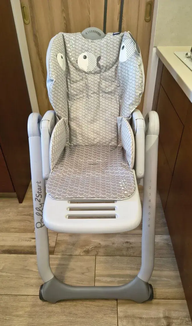Jedálenská stolička Chicco Polly2start