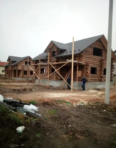 Raymann real ponúka na predaj zrubové domy a holodomy