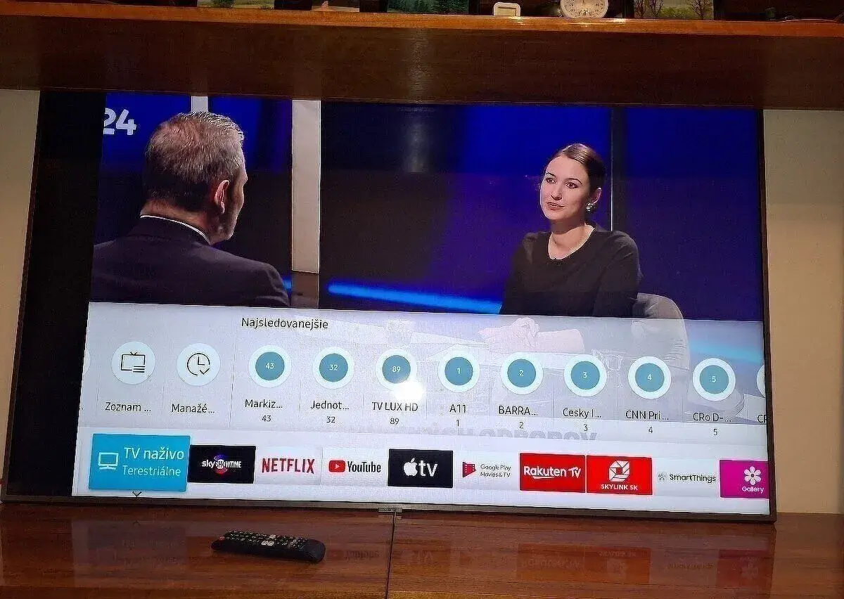65" QLED Smart TV Samsung QE65Q65R s CHYBOU OBRAZU