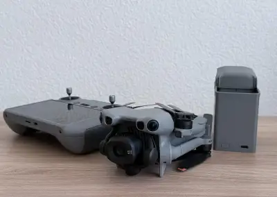 Dron DJI Mini 5 Pro Fly More Combo (DJI RC2) + Záruka