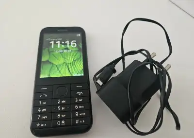 Nokia 225