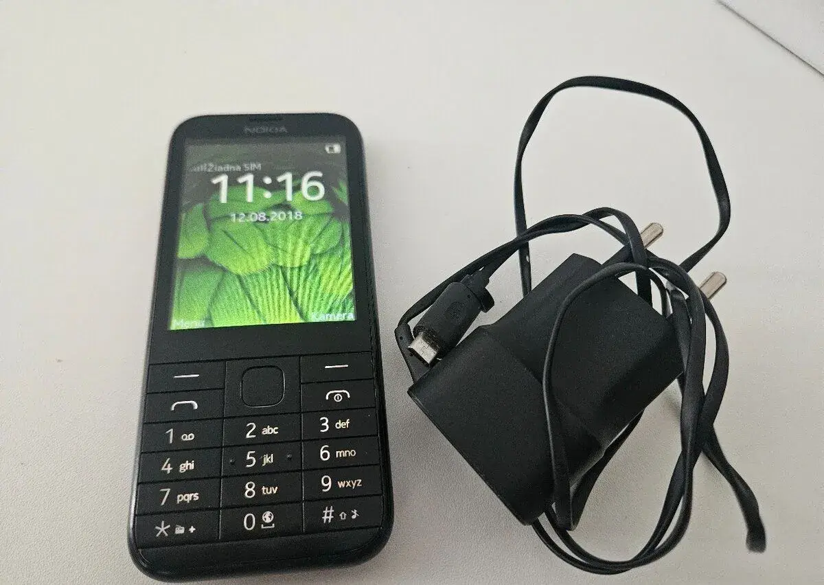 Nokia 225