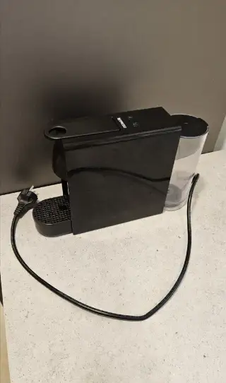 Nespresso Krups Essenza Mini + plniteľné kapsule