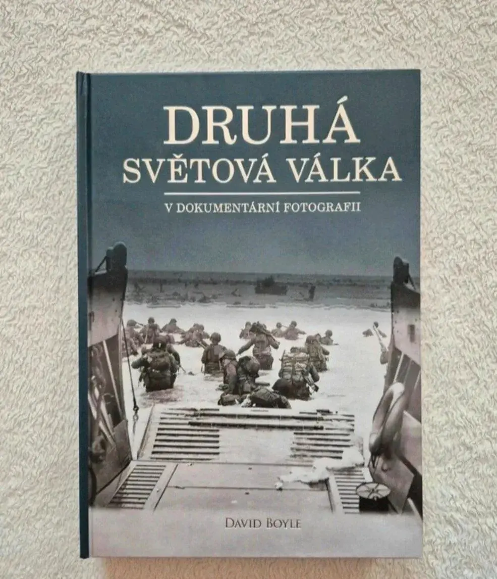 Druhá světová válka v dokumentární fotografii