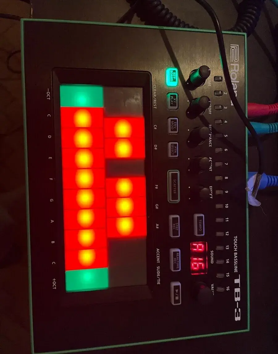 Roland tb-3