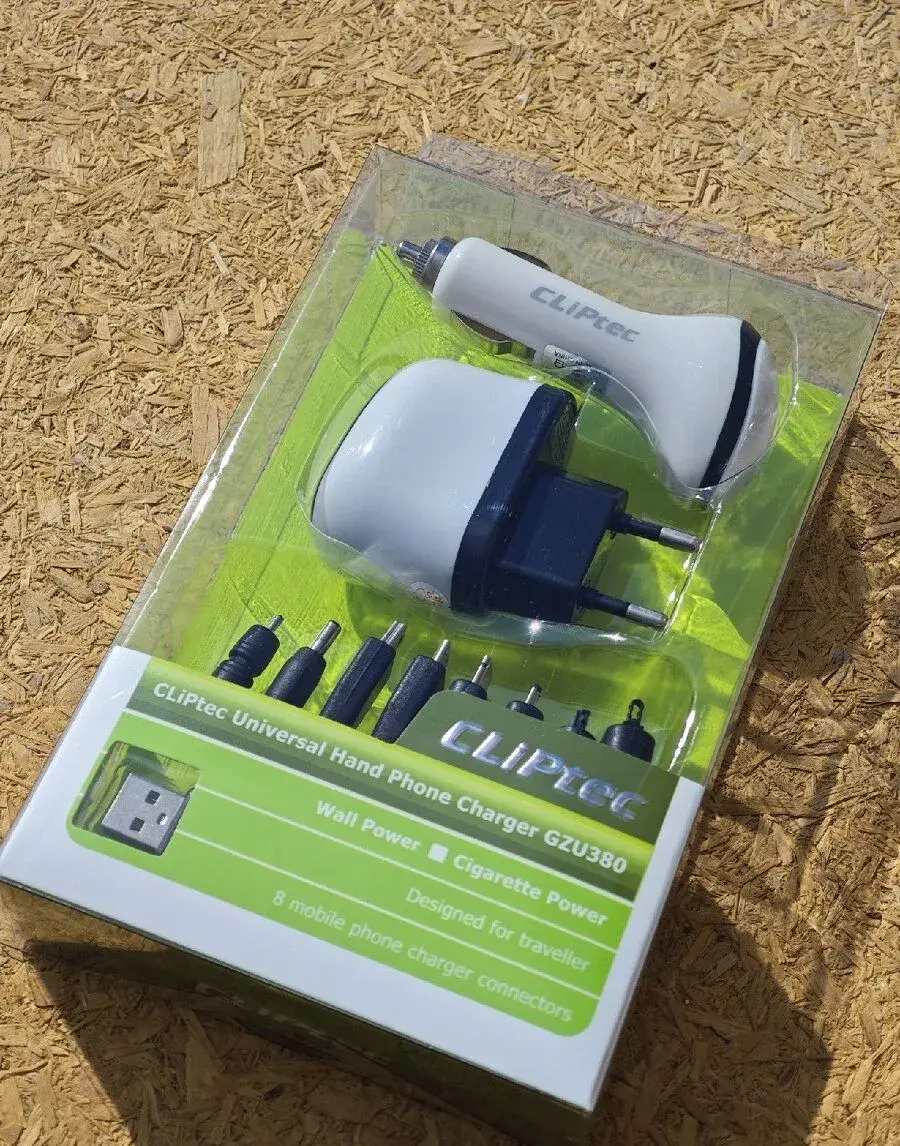 Univerzálna nabíjačka CLiPtec GZU380