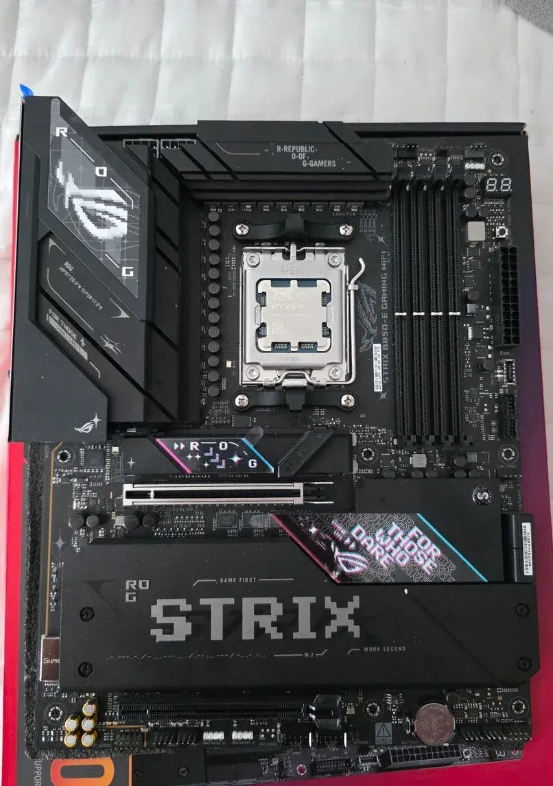 AMD Ryzen 9 9950x3d, Asus rog strix B850-E gaming wifi