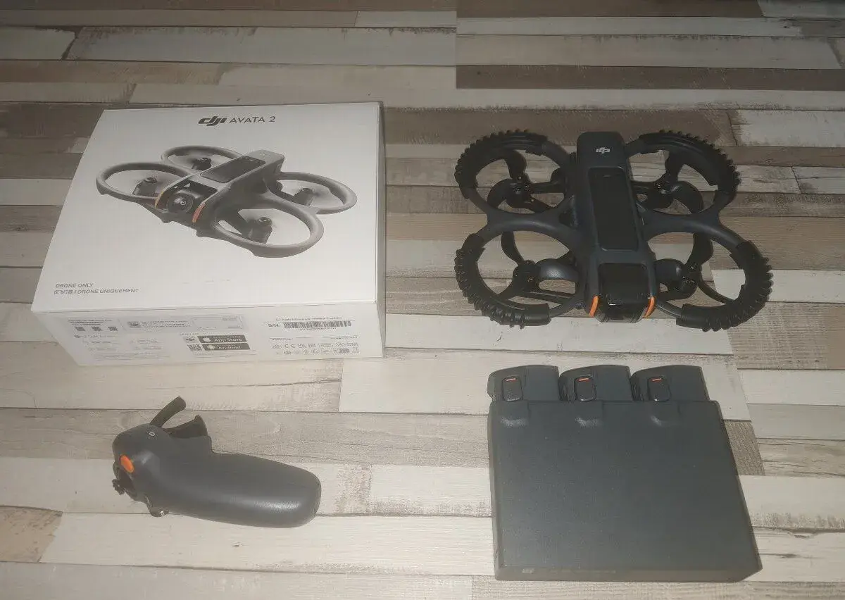 Dji avata 2 + 3x batéria + hub + motion controller 3