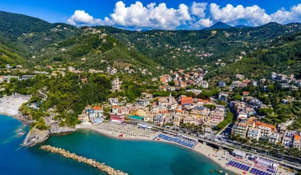 ​🇮🇹 LIGÚRSKA RIVIÉRA PRED VAŠIMI OČAMI: APARTMÁN S PANORAMA…