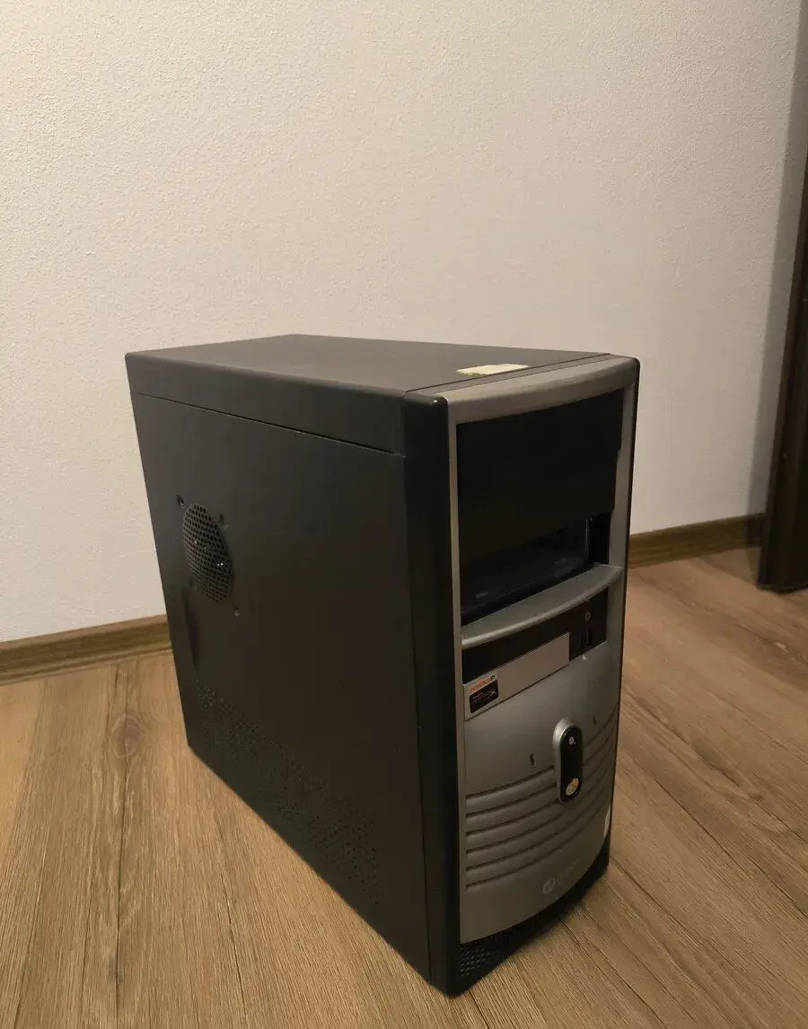 PC skrinka