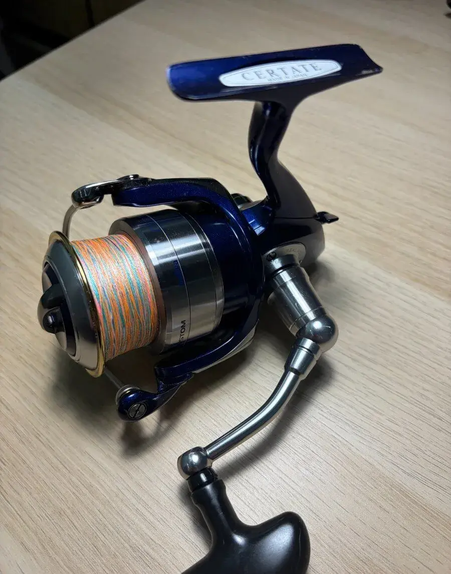 Navijak Daiwa 04 Certate 3500HD Custom