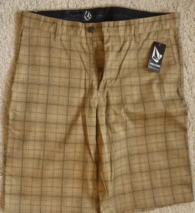 Panske kratasy, sortky VOLCOM, velkost 32, nove s visackami