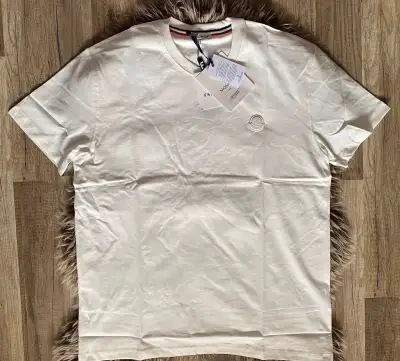 Tričko moncler L