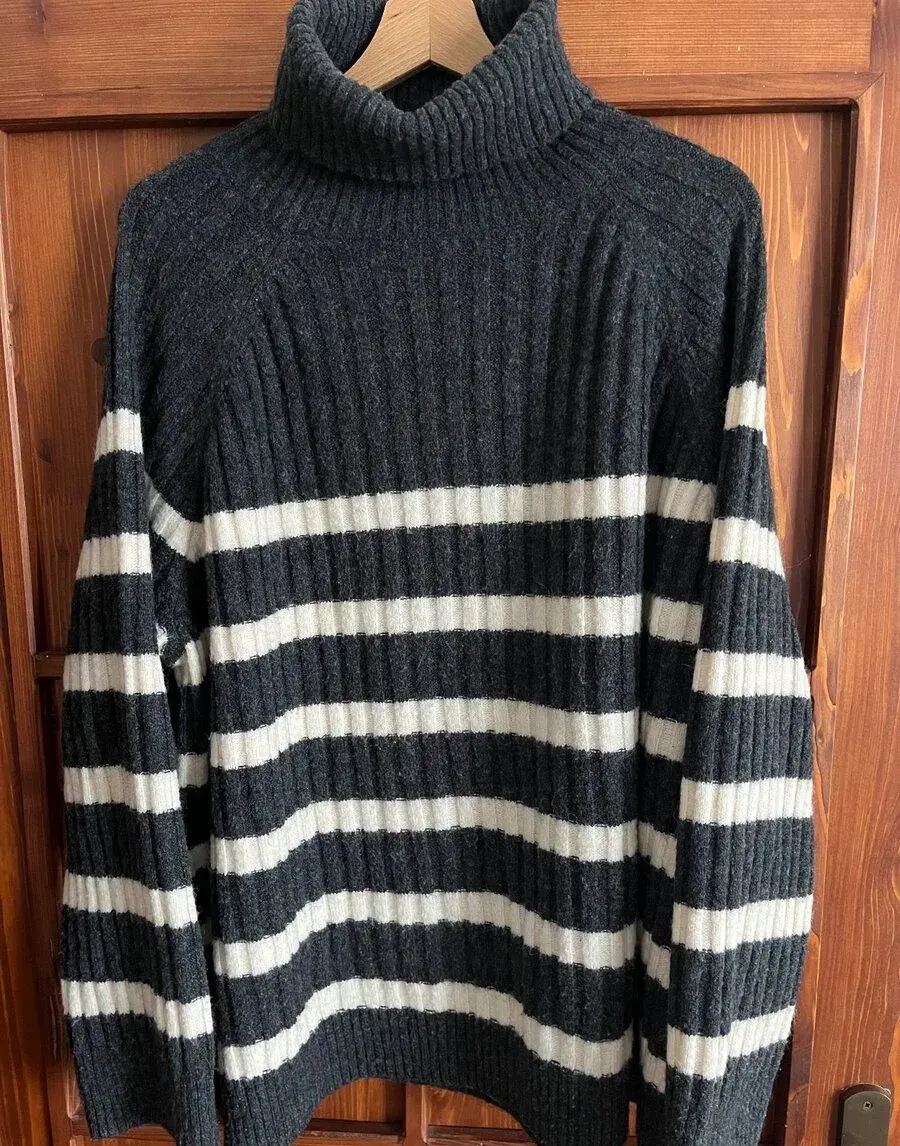 H&M dámsky sivý rolákovy sveter XL