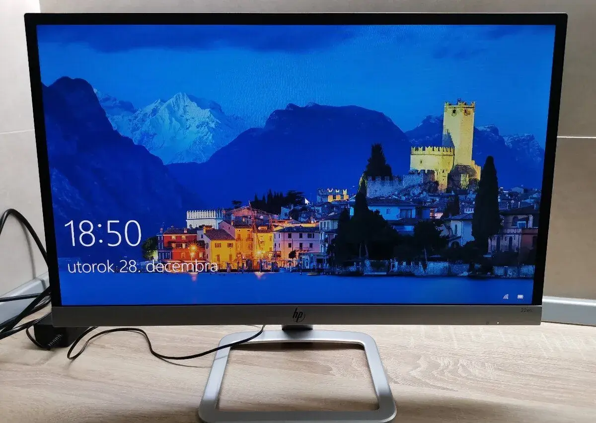 Monitor HP 22es