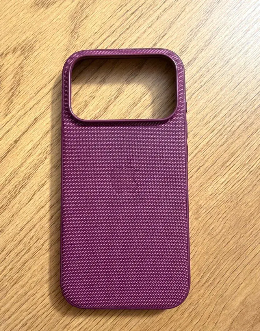 TechWoven case 18 Pro / 17 Pro Mulberry