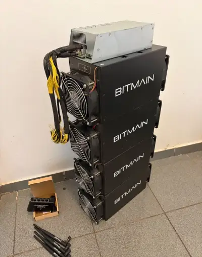 4 ks špecializovaného výpočtového hardvéru Bitmain