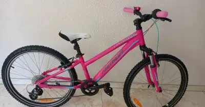 Bicykel Merida.