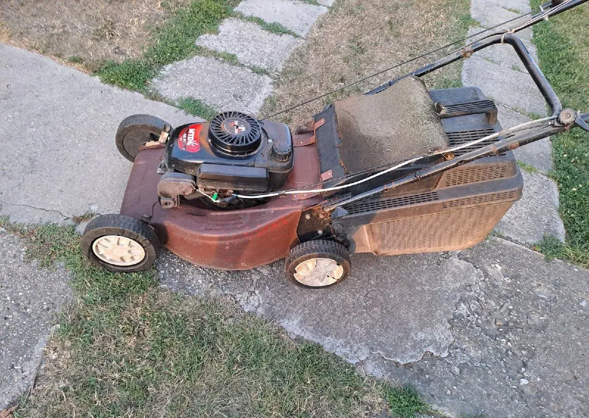 Motorovú kosačku mtd