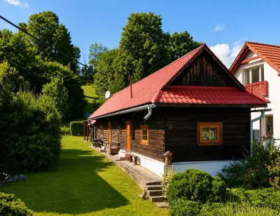 Drevenica v autentickom štýle na priestrannom pozemku – Beňa