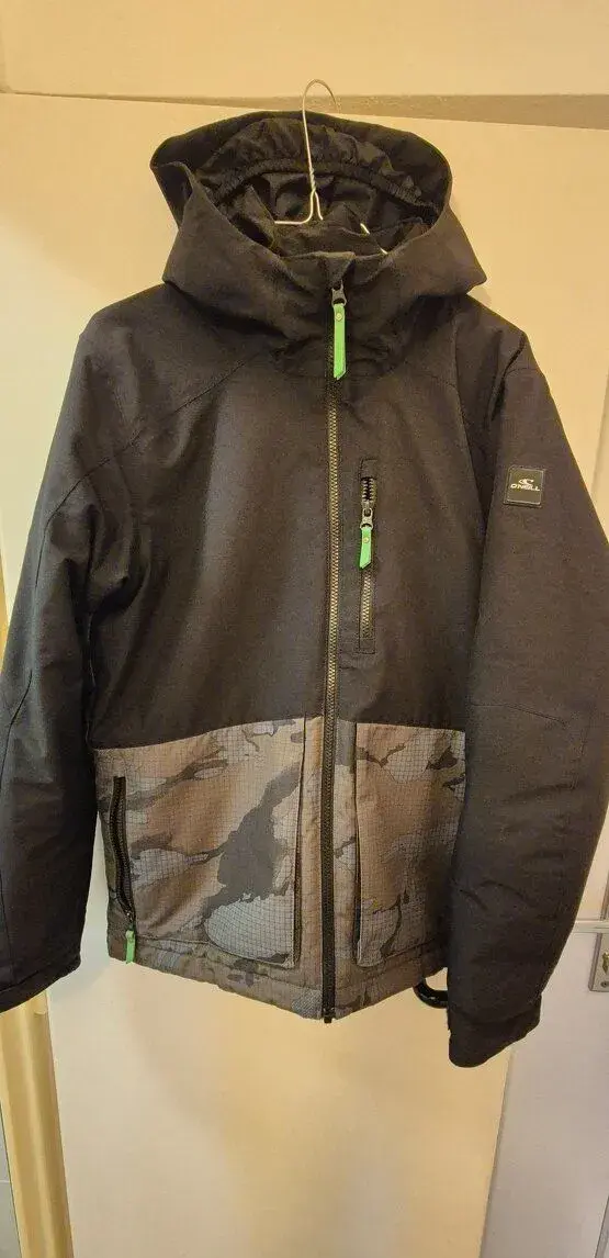 Lyziarsku snowboardovu bundu O'Neill
