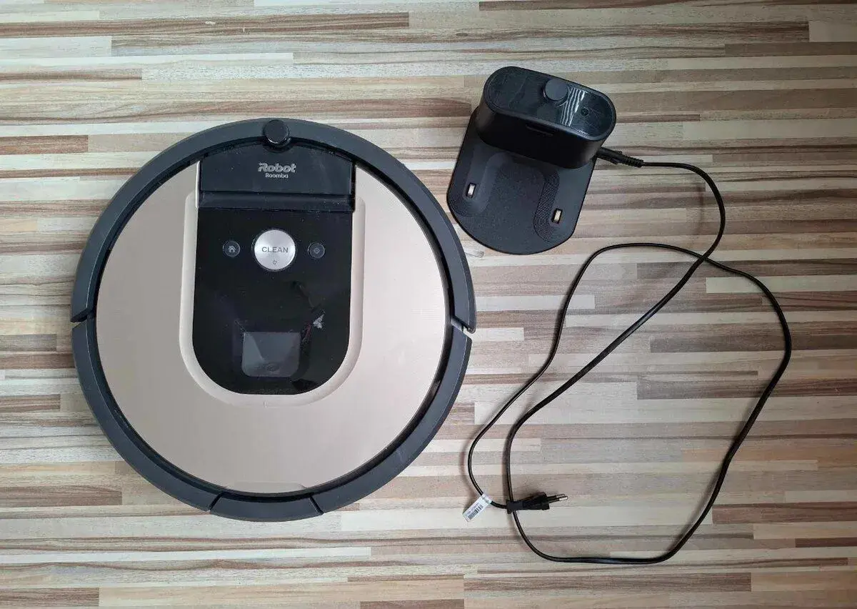 Robotický vysávač iRobot Roomba 976