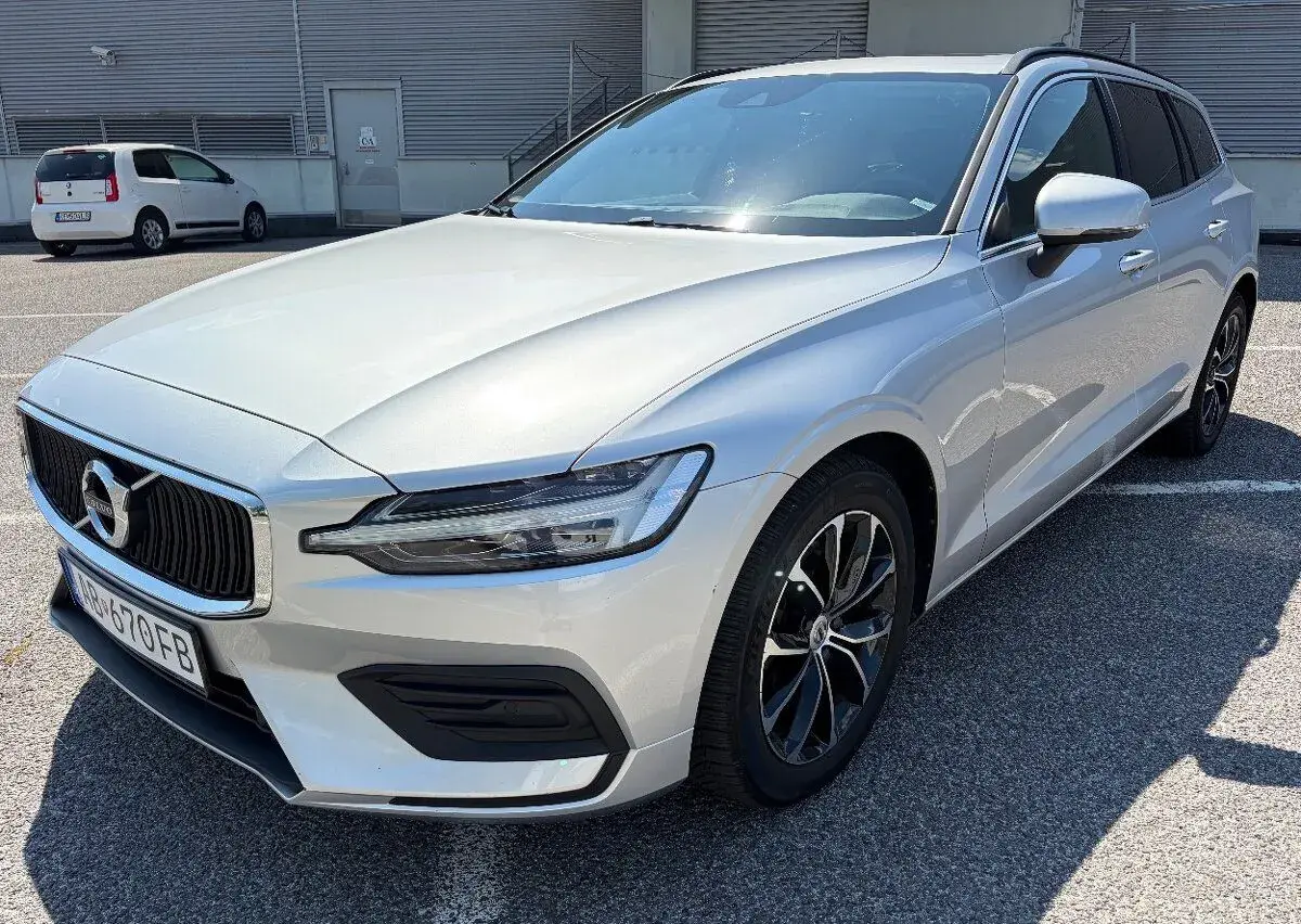 Volvo V60 – 2021, 75 265 km