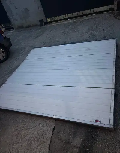 Elektrickú garážovú bránu