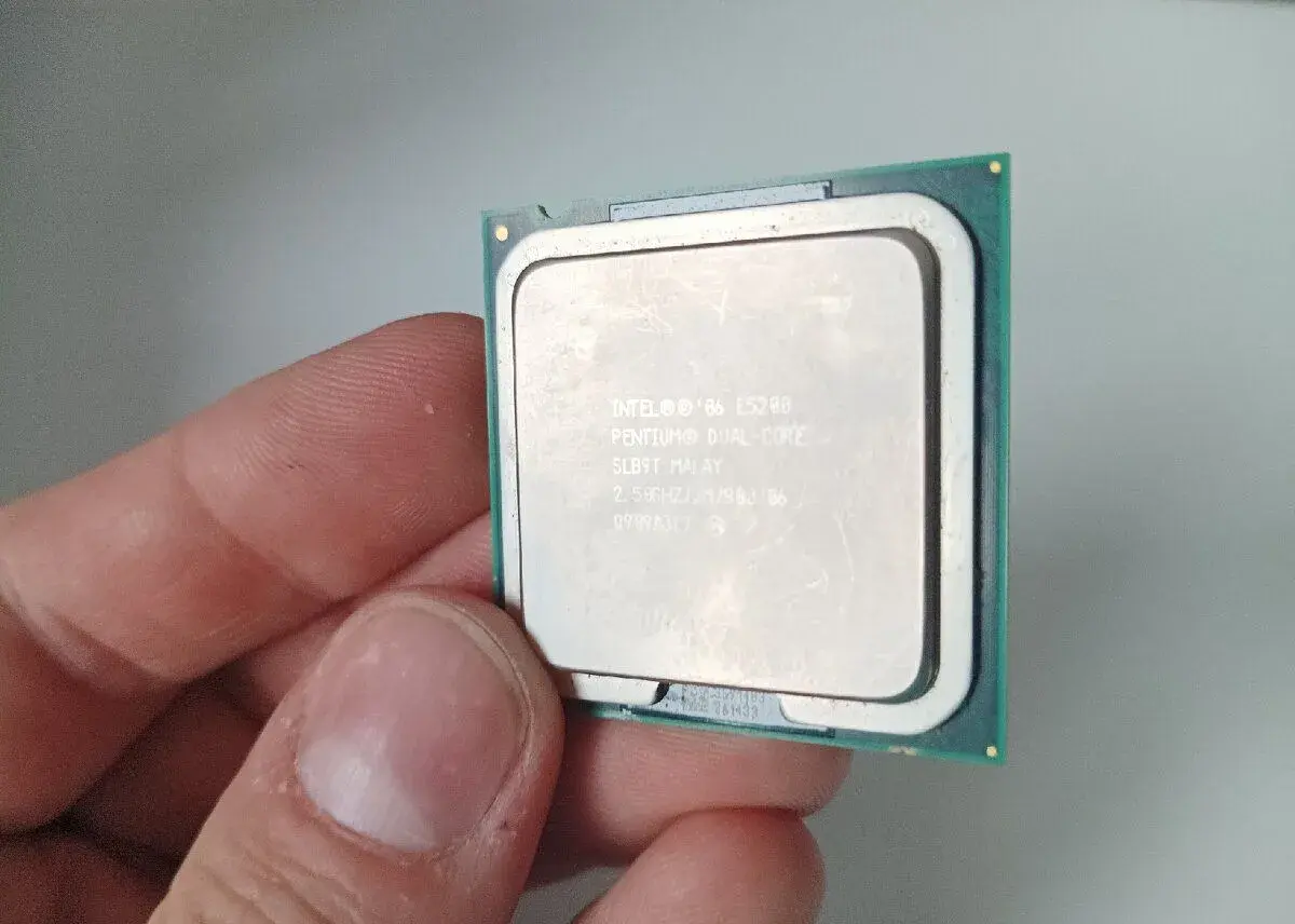 Intel® Pentium® Processor E5200 2M Cache, 2.50 GHz