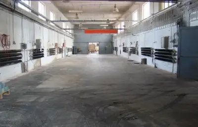 Výrobno skladový areál s pozemkom 8000 m2 v Kežmarku