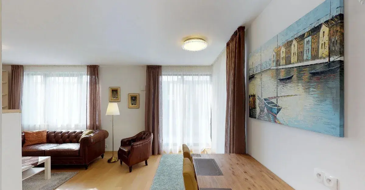 Prenájom 2i BRATISLAVA STARÉ MESTO terasa 30 m², 2x parking