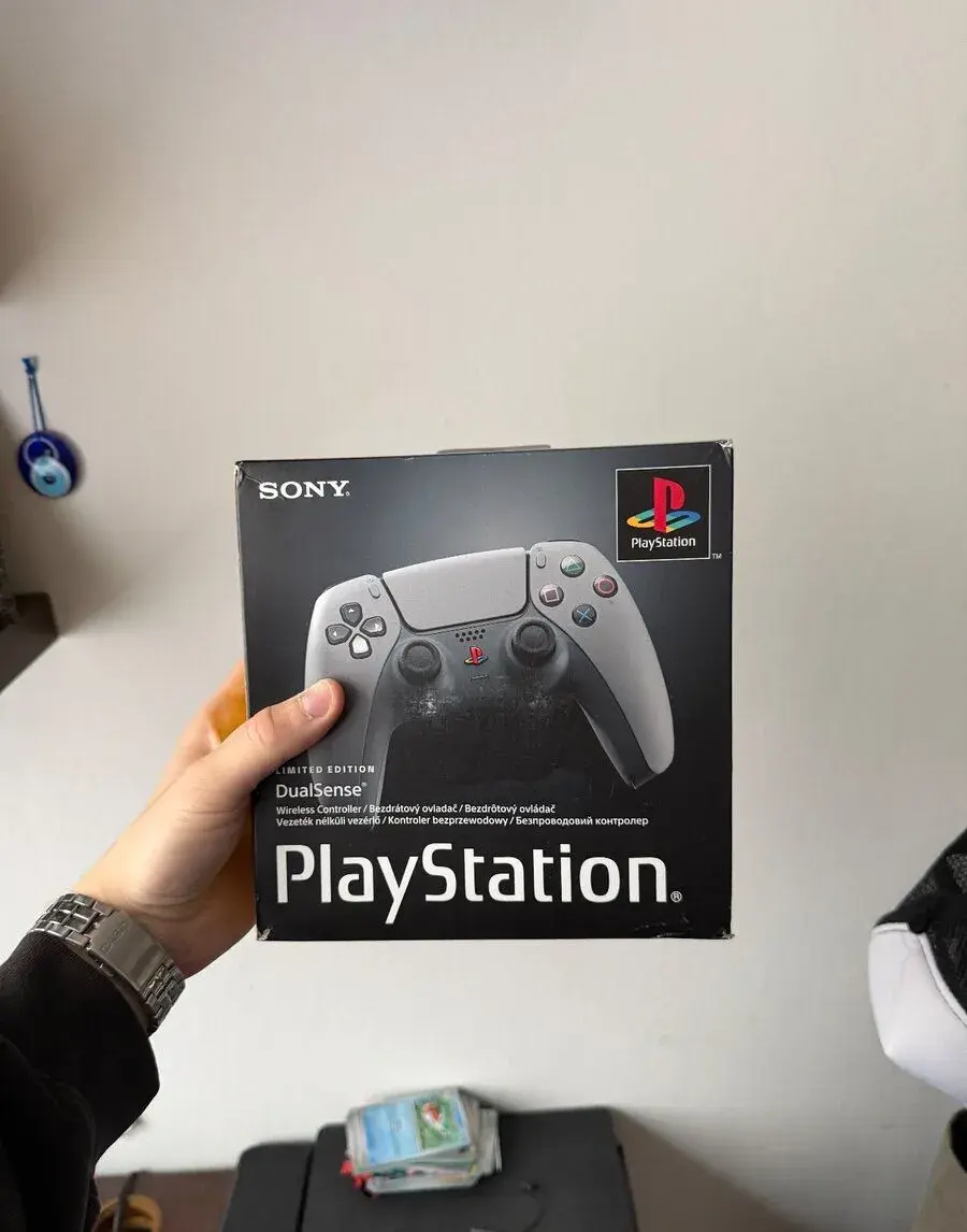 Playstation 5 30th Anniversary Dualsense Controller