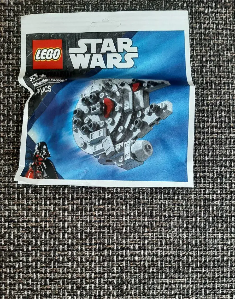 Lego Mini model Millennium Falcon™