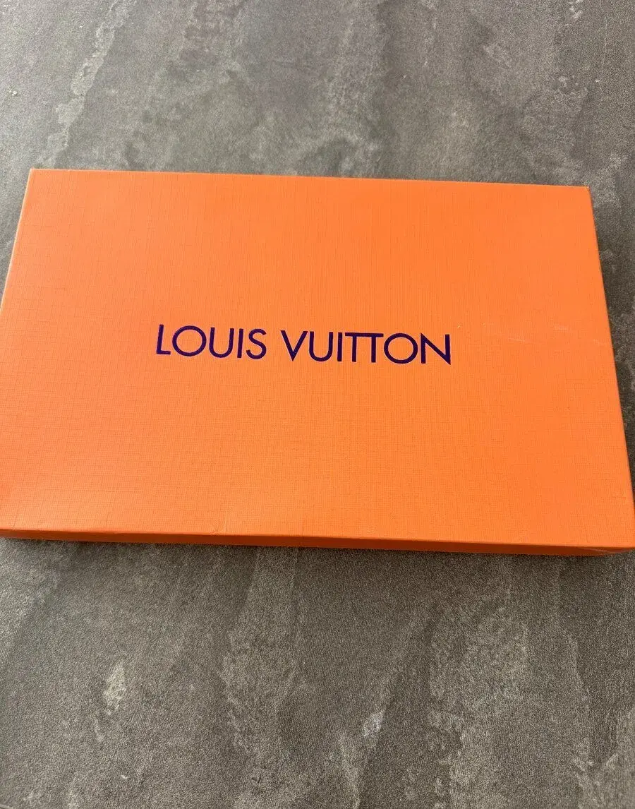 louis vuitton šál