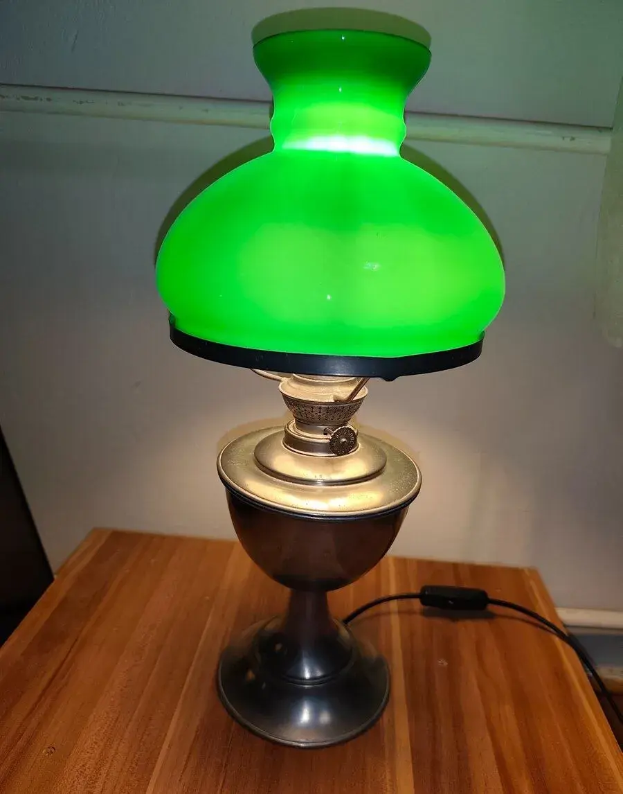 Stolná lampa