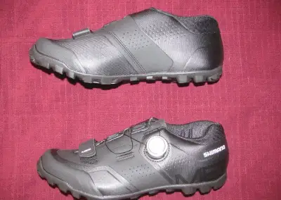 nove MTB tretry Shimano ME502 vel. 44
