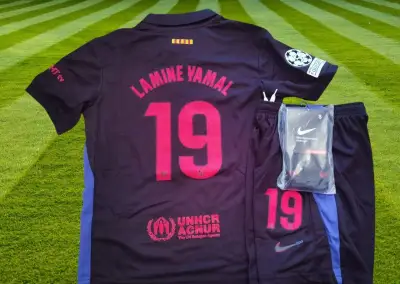 dres YAMAL č.19 FC Barcelona black 115-135cm
