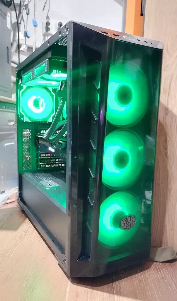 Výkonný Herný PC-Ryzen 7+RTX 2080 Ti 11GB+32GB RAM v RGB+H2O