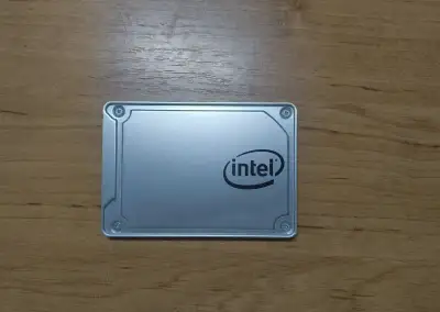 SSD disk Intel 2.5-inch (7mm), SATA III 6Gb/s, 512GB