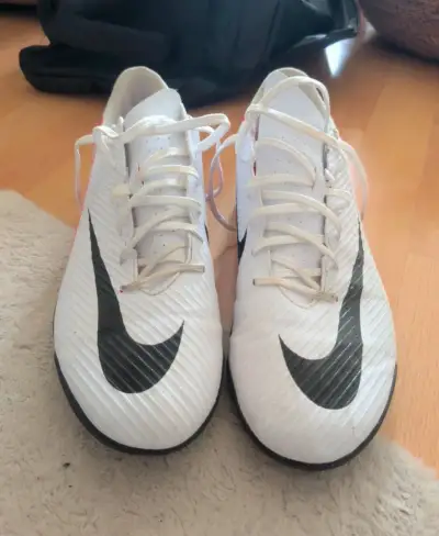 Turfy Nike Mercurial Vapor 15 Club TF – veľkosť 44.5