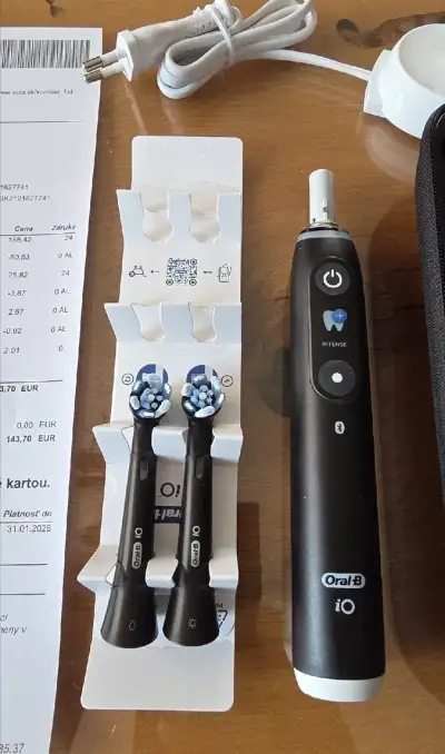 Zubná kefka Oral B IQ 6