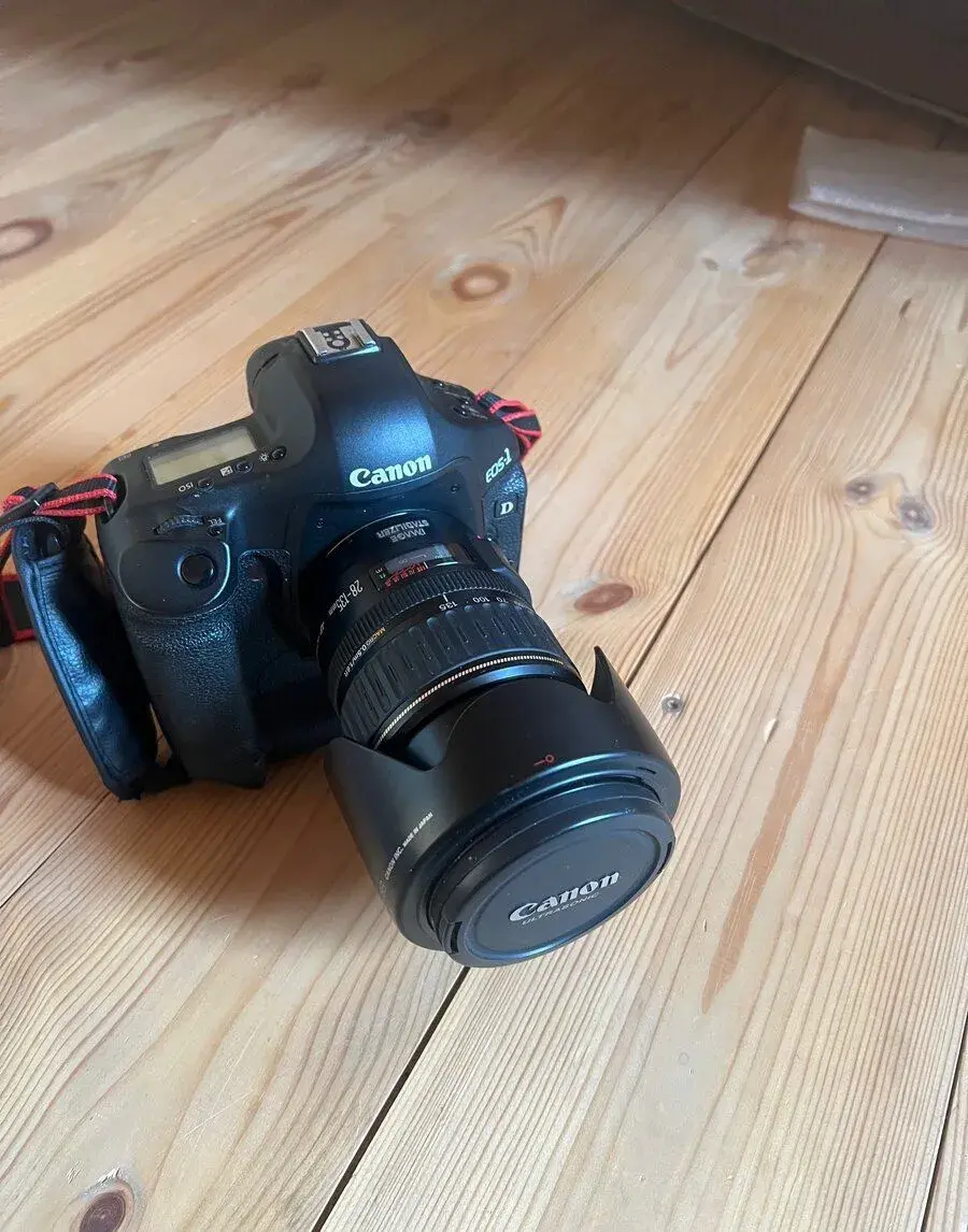 Canon EOS 1D