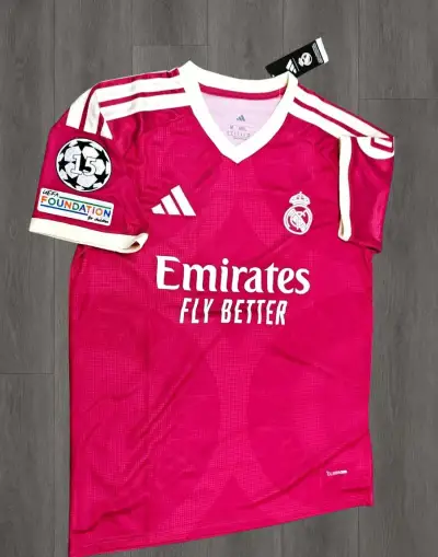 Real Madrid 2026/2027 vonkajší dres – Mbappé / Bellingham